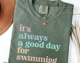 Camiseta com frase sobre natação, camiseta infantil Comfort Colors para natação, camiseta para amantes da praia e do lago, camisetas femininas para equipes de natação, presente divertido para treinador(a) de natação