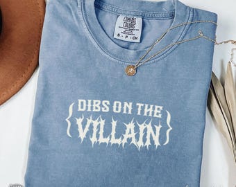 Dark Romance Shirt, Dibs On The Villain Tee, Romantasy T-Shirt, Bookish Clothing for Her, Enemies to Lovers, Smut Reading TShirt, Spicy Book