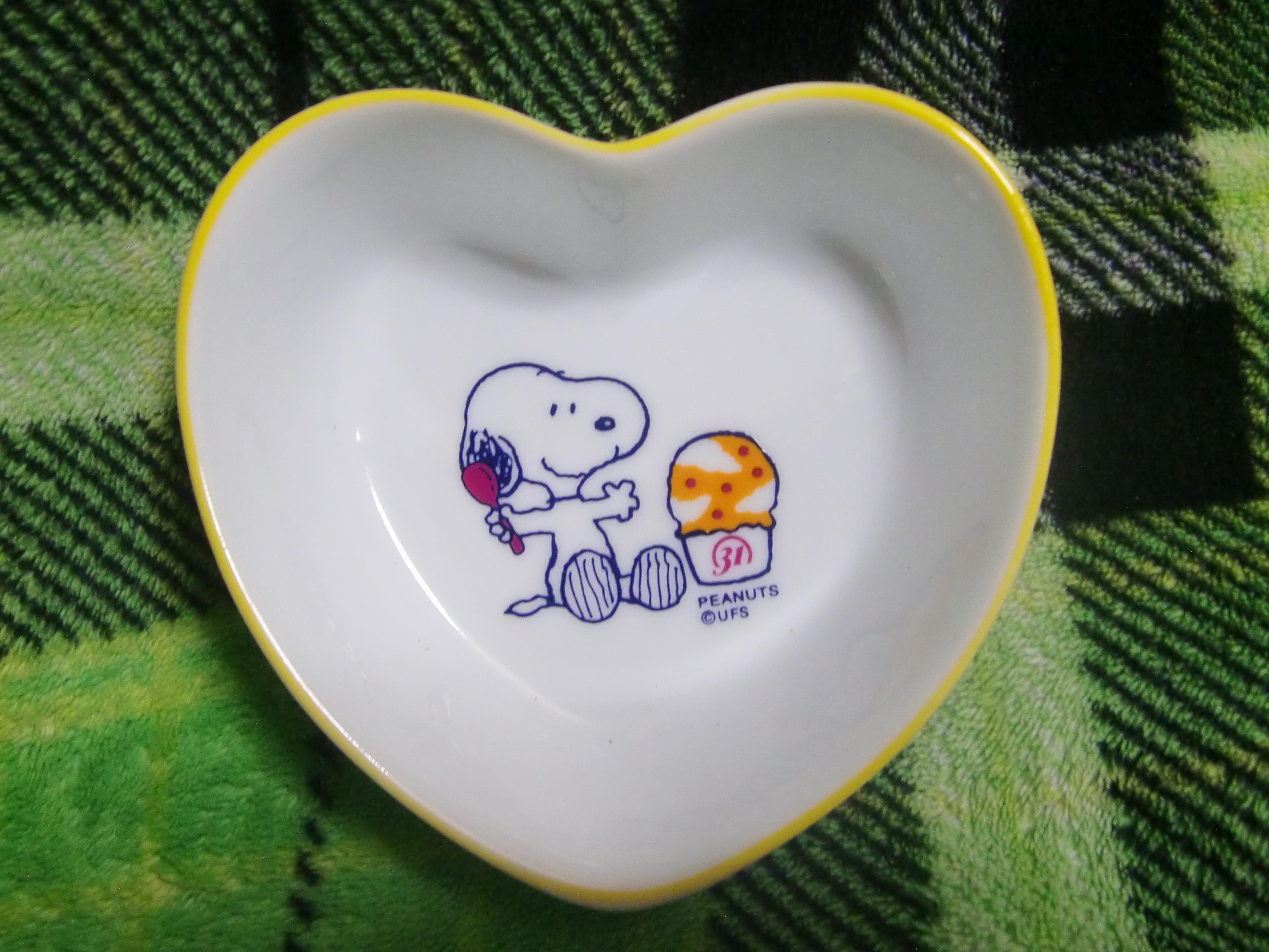 Peanuts Snoopy Retro Vintage Heart Shaped Glass Dish Snoopy Dots Mug