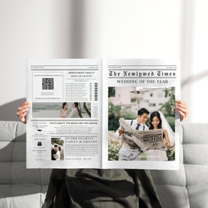Può includere: Annuncio di matrimonio in stile giornale con il titolo "The Newlywed Times". L'annuncio presenta una foto di una coppia, testo e un codice QR. Il testo include "Wedding of the Year" e "A New Journey Begins".
