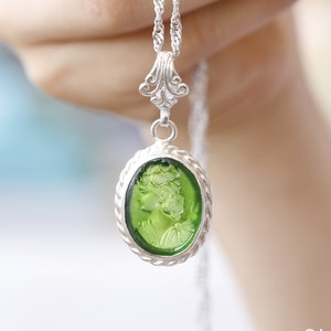 Women Portrait Intaglio Necklace Pendant, 925 Silver Pendant,Ancient Glass Intaglio Pendant, Greek Coin Pendant, Women&#39;s Green Pendant