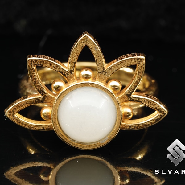 24K Gold Plated Natural Moonstone Crystal Lotus Handmade 925 Sterling Silver Round Gemstone Cancer Ring Women Gift Balance Stone Design Ring