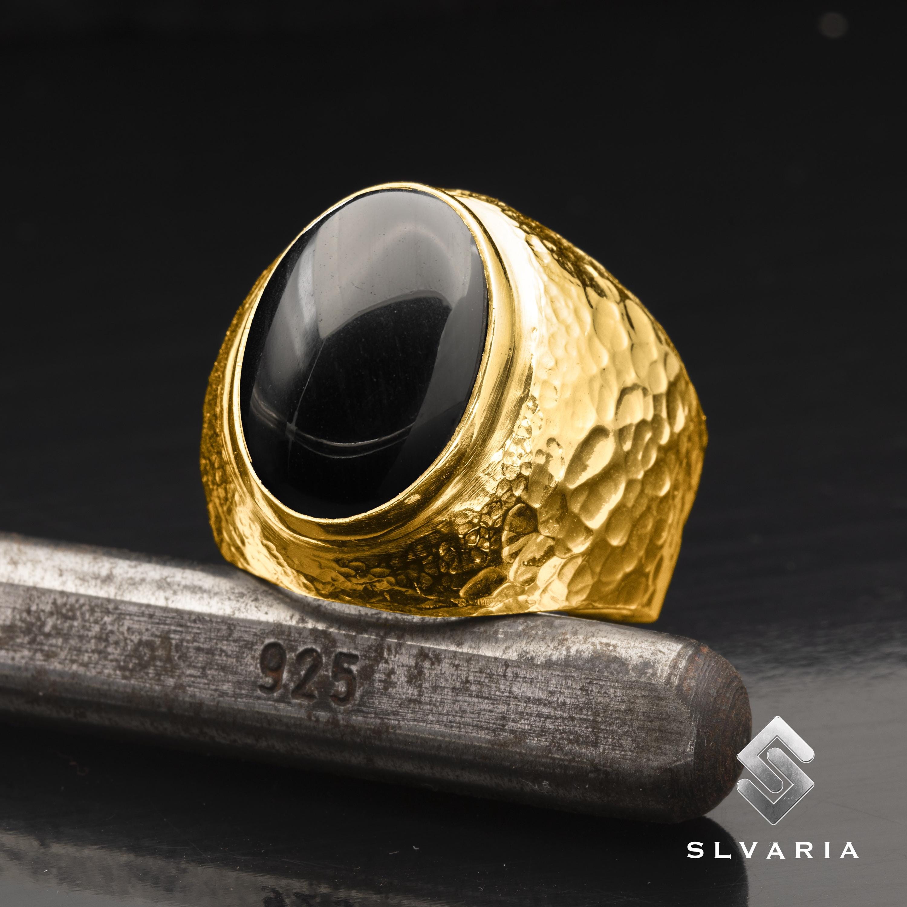Anello da uomo con pietra ovale in onice nero (argento