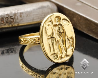 Pièce de monnaie grecque antique Cupidon, or 24 carats vermeil en argent 925, chevalière fait à la main Unique petite bague fine art mythologique fantaisie auriculaire