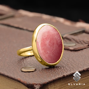 Natural Pink Jade Gemstone Ring, 24K Gold Plated 925 Silver Ring, Oval Solitaire Women&#39;s Ring, Statement Ring, Rings for Women, Healing Ring