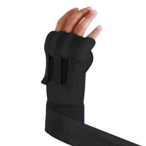 K&ouml;nnte beinhalten: Schwarze Handgelenksbandagen mit einem Mesh-Design und verstellbaren Riemen. Die Bandagen sind so konzipiert, dass sie die Handgelenke und Kn&ouml;chel w&auml;hrend des Trainings sch&uuml;tzen.