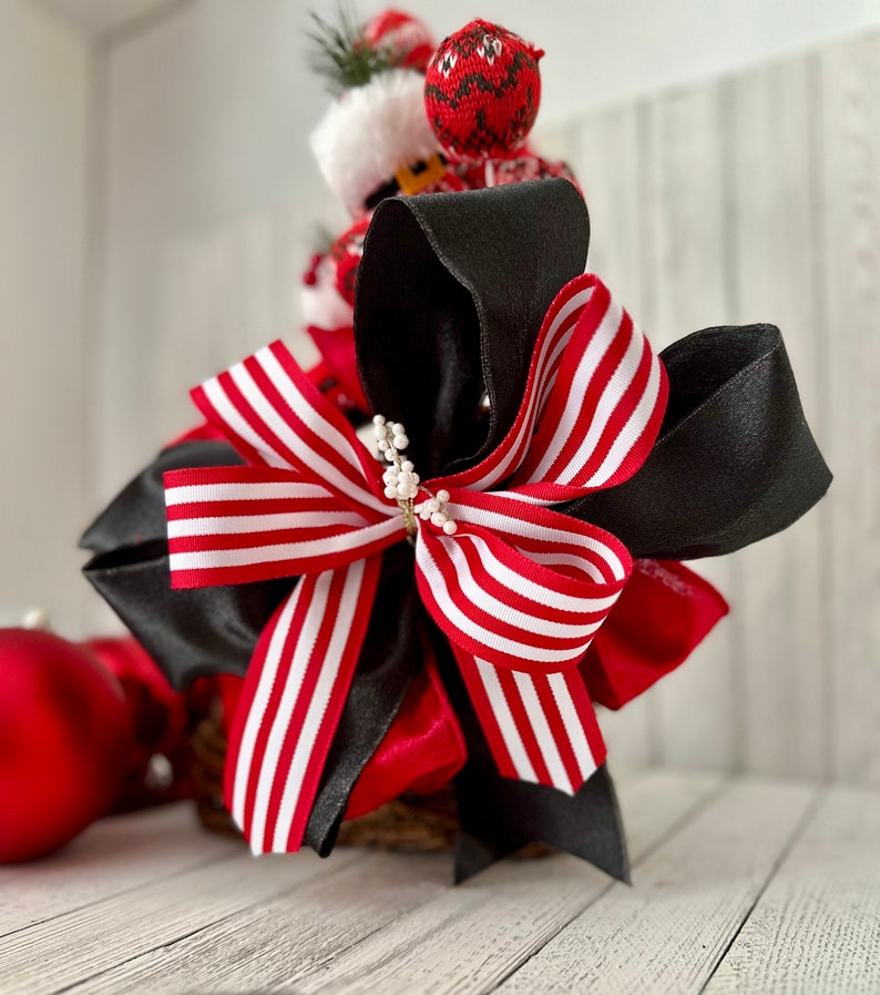 Christmas Holiday Decor, Santa Grapevine Boot Decoration, Great Festive ...