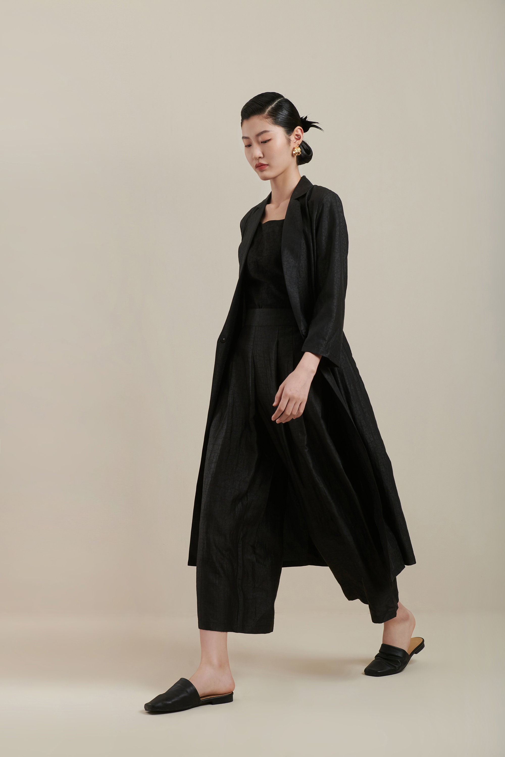 新品　deres weightlessness silk trench coat Anika Sheer Silk Trench Coat - Black | Parallel