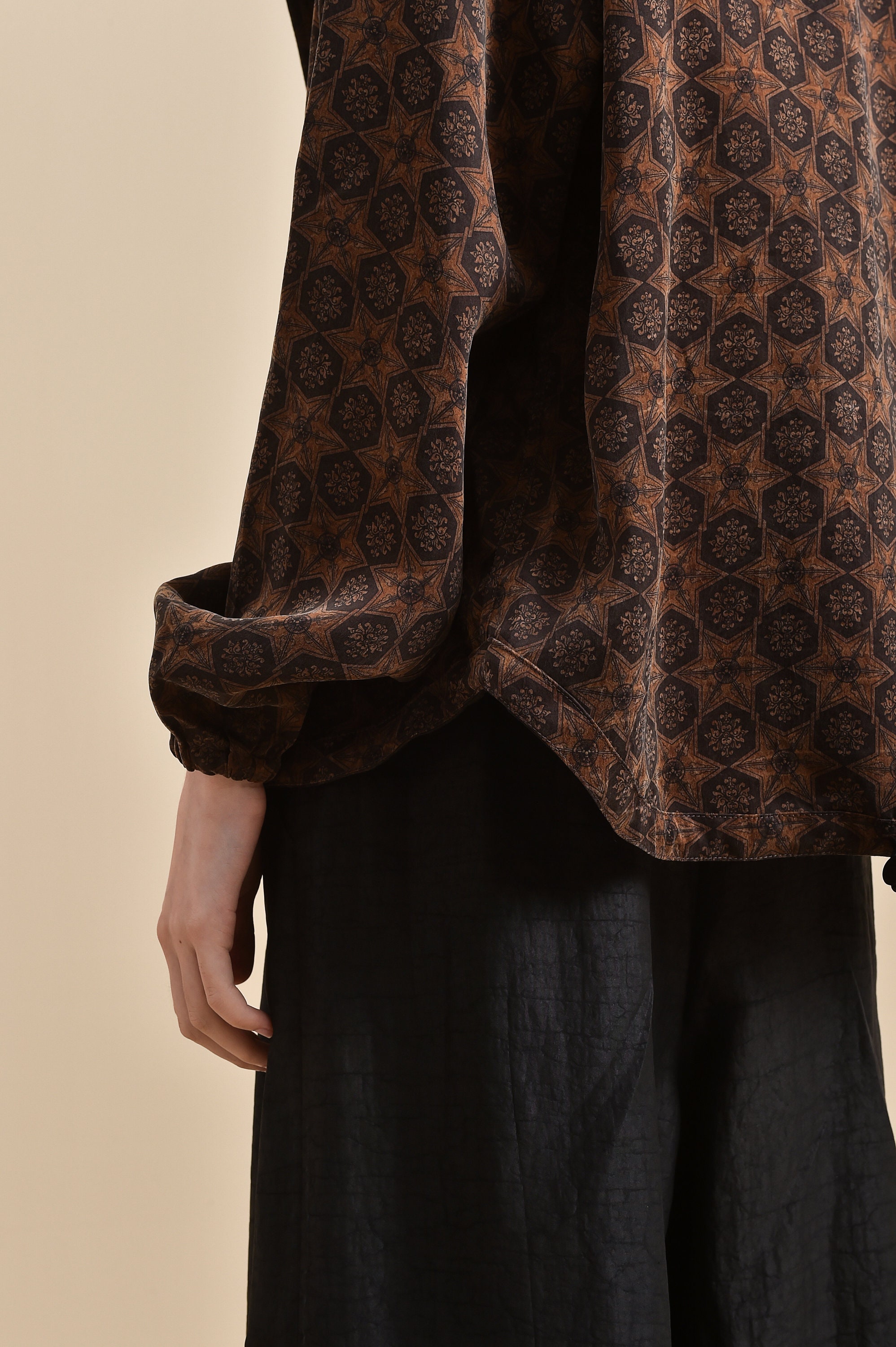 HARMEN GRUSBIA Silk hooded jacket