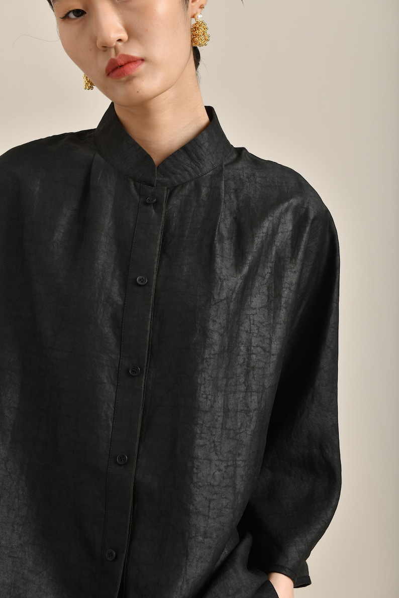 Chemise oversize noire coupe ample 100 % soie boue gambiered Tradition chinoise modernisée respectueuse de l'environnement, teinte végétale naturelle Fabriqué sur commande image 2