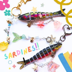 Sardine Fisch Schlüsselanhänger mit Perlen Schmuck / Fisch Köder Schlüsselanhänger / Schmuckstück Charm / Kawaii Y2K Fisch Taschenanhänger Ästhetik / Handmade/Heisei Retro
