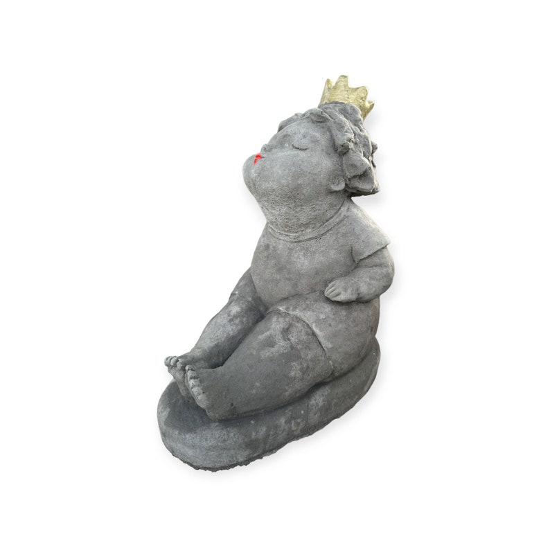 Frost-resistant ballerina sculpture sitting with golden crown handmade in Germany, stone figure for home and garden, OriginalPaul image 2