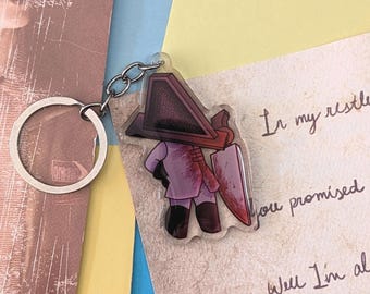 Silent Hill Pyramid Head akrylnyckelring | 6,3 cm | Dubbelsidig epoxibeläggning | Vädertålig | Horror Charms
