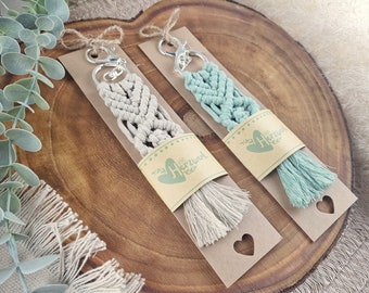 Macrame keychain, gift or bag charm, guest gift, customizable with name, handmade, 100% recycled cotton