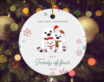 2025 - Premier ornement de Noël personnalisé, famille de quatre personnes en céramique souvenir