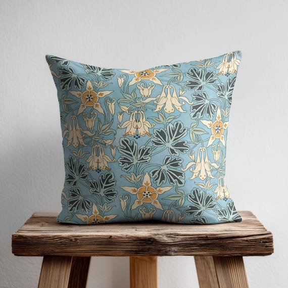 Dekokissen im Jugendstil mit Blumenmuster, blaues botanisches Kissen mit Blumen, dekorativer Sofakissenbezug, viktorianische Schlafzimmerdekoration