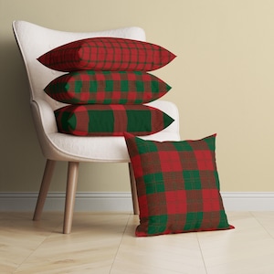Housse de coussin et coussin à carreaux rouges et verts, 4 styles, coussin décoratif à imprimé tartan écossais traditionnel, décoration de ferme de Noël