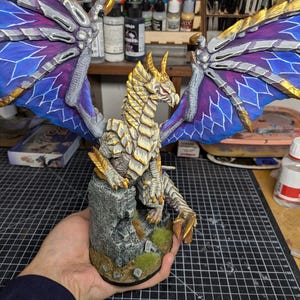 a [COMISSION] Custom mythical creature sculpture out of polymer clay