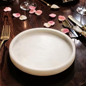 White Marble Tray - Round Serving Tray - Jewelry Storage Tray - Vanity Tray - Vintage Serving Tray - Handmade Serving Tray