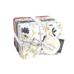 Paquete de 31 cuartos de tela de verano Seaglass con panel de Sweetfire Road Moda