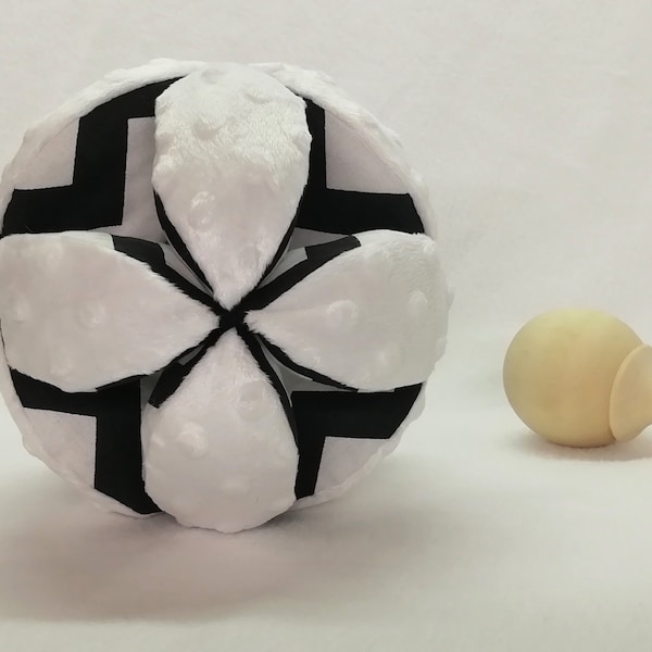 Montessori sensory ball, Takane Ball, Black and White Ball, Hanging Ball, Soft Toys For Kids, Puzzle Ball, gift newborn girl and boy.