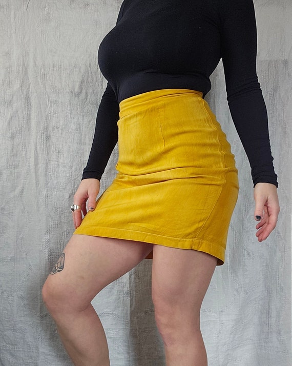 70s Yellow High-waisted Mini Skirt 