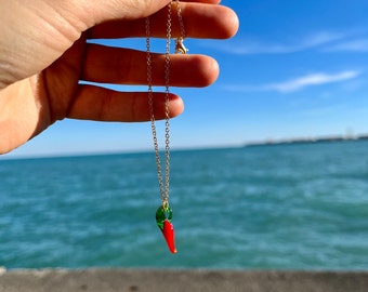 Red Chili Pepper Necklace, Good Luck Charm, Cornicello Necklace, Italian horn pendant Necklace, Glass Pendant Necklace, Red Pepper Necklace