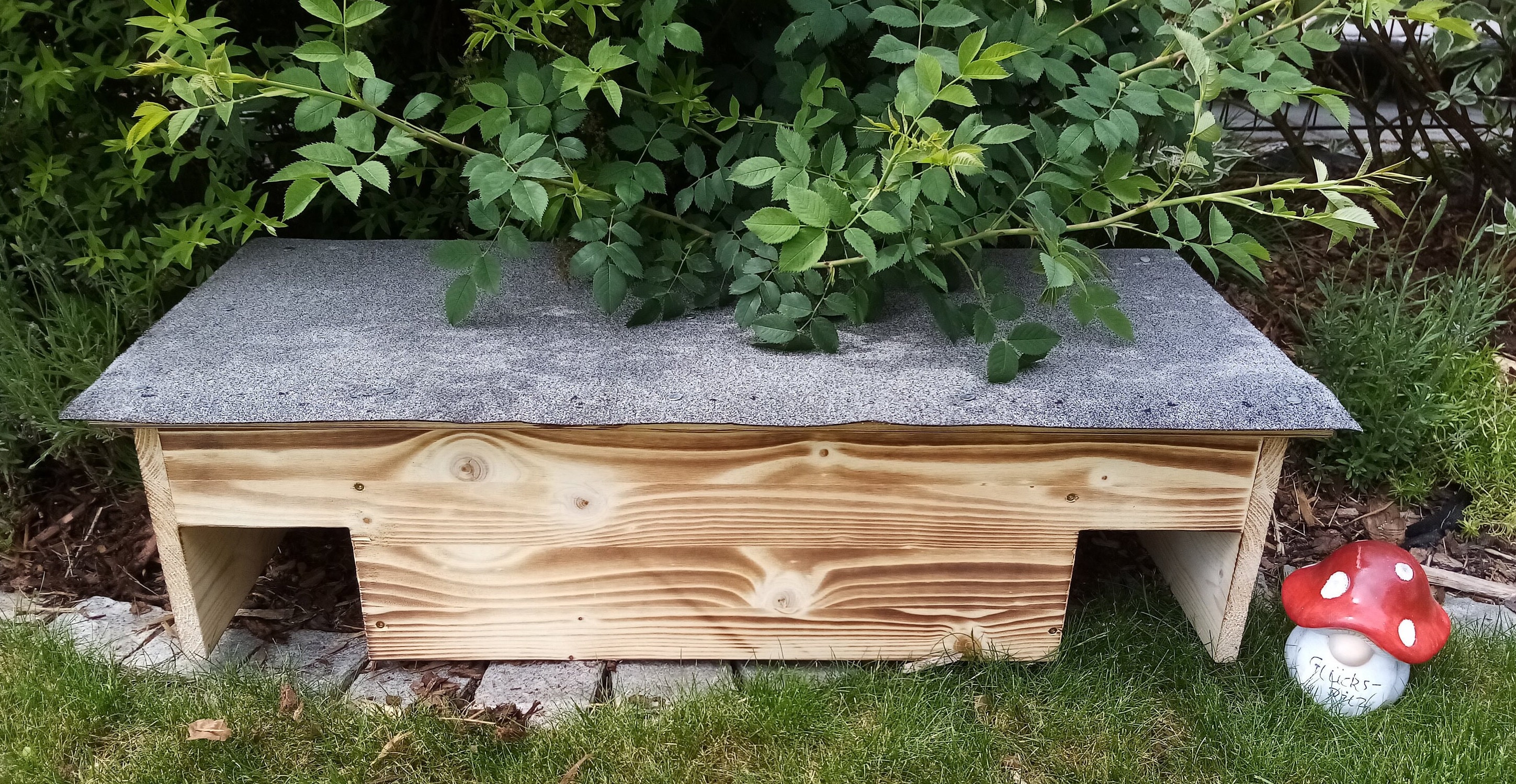 Igelhaus Igelschutz XL 84x40x22 cm mit Rattenklappe handgemacht inkl
