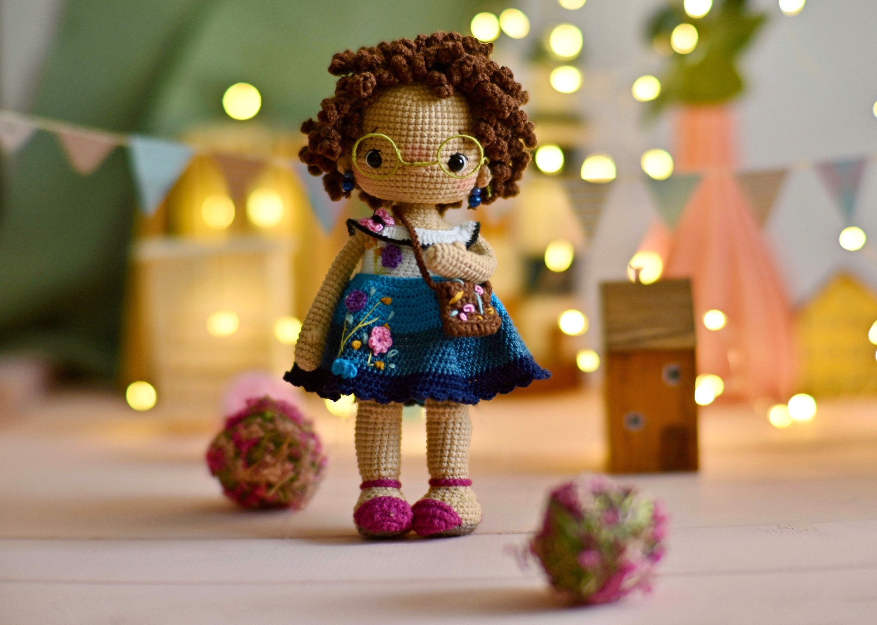 Crochet pattern doll Mirabel, ENG pdf, ESP pdf, Amigurumi