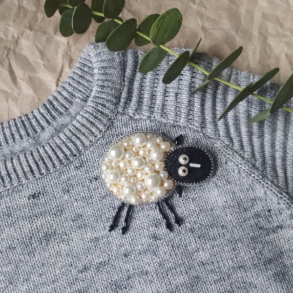 White pin with sheep Wool sheep faux pearl brooch for her Beaded sheep pin Beaded animal Handmade embroidered sheep brooch Gift for a friend