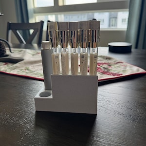 Scentbird fragrance holder image 4