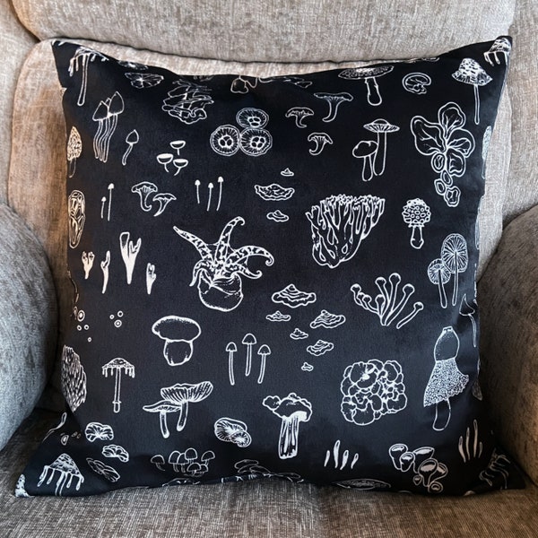 Fungi Specimens - Velvet Throw Pillowcase