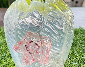 Bol de cristal artístico soplado a mano con rosas iridiscentes y flores aplicadas en relieve, color rosa y verde, 11,4 cm (4,5 pulgadas)