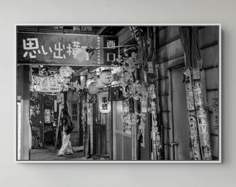 Omoide Yokocho Alley Lantern Print – Black and White Tokyo Street Photography (Canvas)