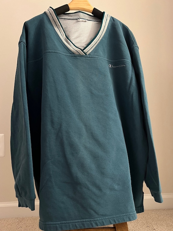Vintage V-Neck Champion Sweatshirt | Size XXL | 19
