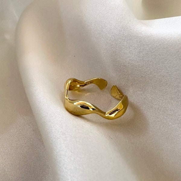 Dunne gouden ring, Wave gouden ring, gouden minimalistische ring, verstelbare gouden ring, stapelbaar, golfring, magere gouden ring, unisex, verstelbaar, cadeau