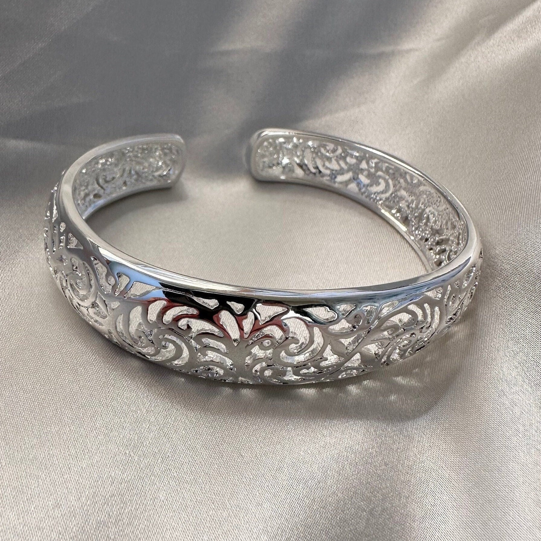 Silver Bangle, Silver Bracelet, Adjustable Simple Bangle, Silver Bangle, Chunky Bangle, Hollow Silver Bangle, Silver Statement Bangle, Gifts Silver Bangle, Silver Bracelet, Adjustable Simple Bangle, Silver Bangle, Chunky Bangle, Hollow Silver Bangle, Silver Statement Bangle, Gifts