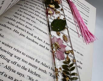 Handmade Resin Bookmark with Pink Pressed, Dried Flowers & Gold Leaf | Choice of Gold, White or Pink Tassel | Booklover Gift | Thankyou Gift