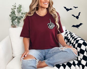 Camiseta de esqueleto con dedo medio: una camiseta atrevida de Halloween