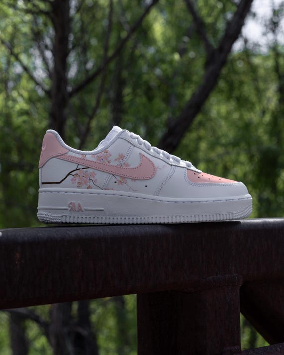 nike pink floral shoes