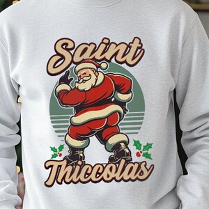 Sudadera navideña de San Ticcolas - Top festivo atrevido de Papá Noel - Ropa de invierno divertida - Cuello redondo festivo atrevido - Diseño de baile de Papá Noel