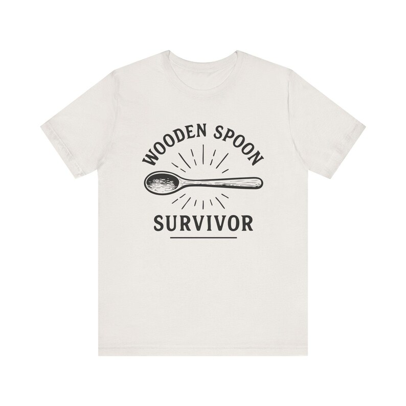 Wooden Spoon Survivor Funny T-Shirt - Hilarious Nostalgic Tee for Adults - Mother's Day Humor Shirt - Childhood Discipline Joke Tee afbeelding 2