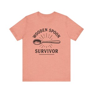 Wooden Spoon Survivor Funny T-Shirt - Hilarious Nostalgic Tee for Adults - Mother's Day Humor Shirt - Childhood Discipline Joke Tee afbeelding 3