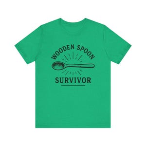 Wooden Spoon Survivor Funny T-Shirt - Hilarious Nostalgic Tee for Adults - Mother's Day Humor Shirt - Childhood Discipline Joke Tee afbeelding 5