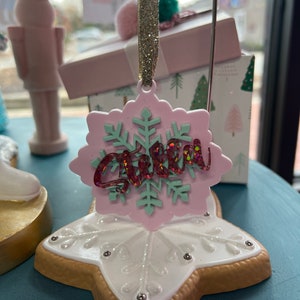 Personalized snowflake ornament