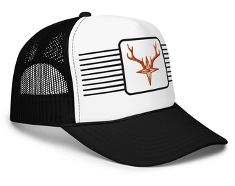 Cappello con logo True North Tracker in schiuma personalizzata