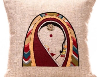 Indian Cushion Cover, set of 2. Rajasthani set (Man and woman -  2 of 2) - Grey / White / Beige