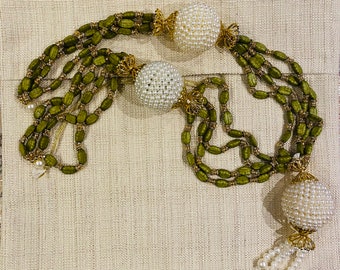 Indian Jewelled Wedding Garlands Style 3 - Elaichi Green and White Dome (Pair)
