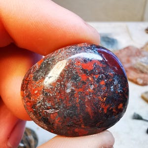 part polished Scottish red&silver jasper pebble