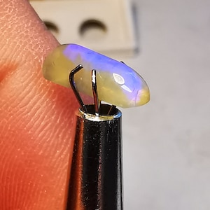 Bargin Lightning Ridge N9 crystal opal. 1.45ct